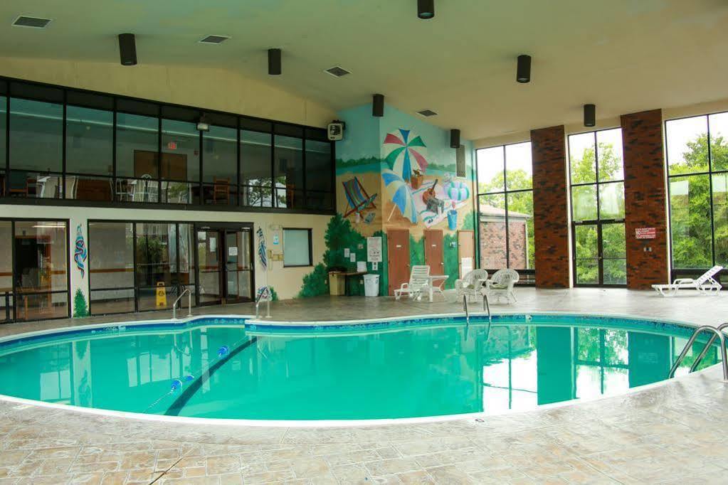 בראנסון The Metropolitan Hotel מראה חיצוני תמונה